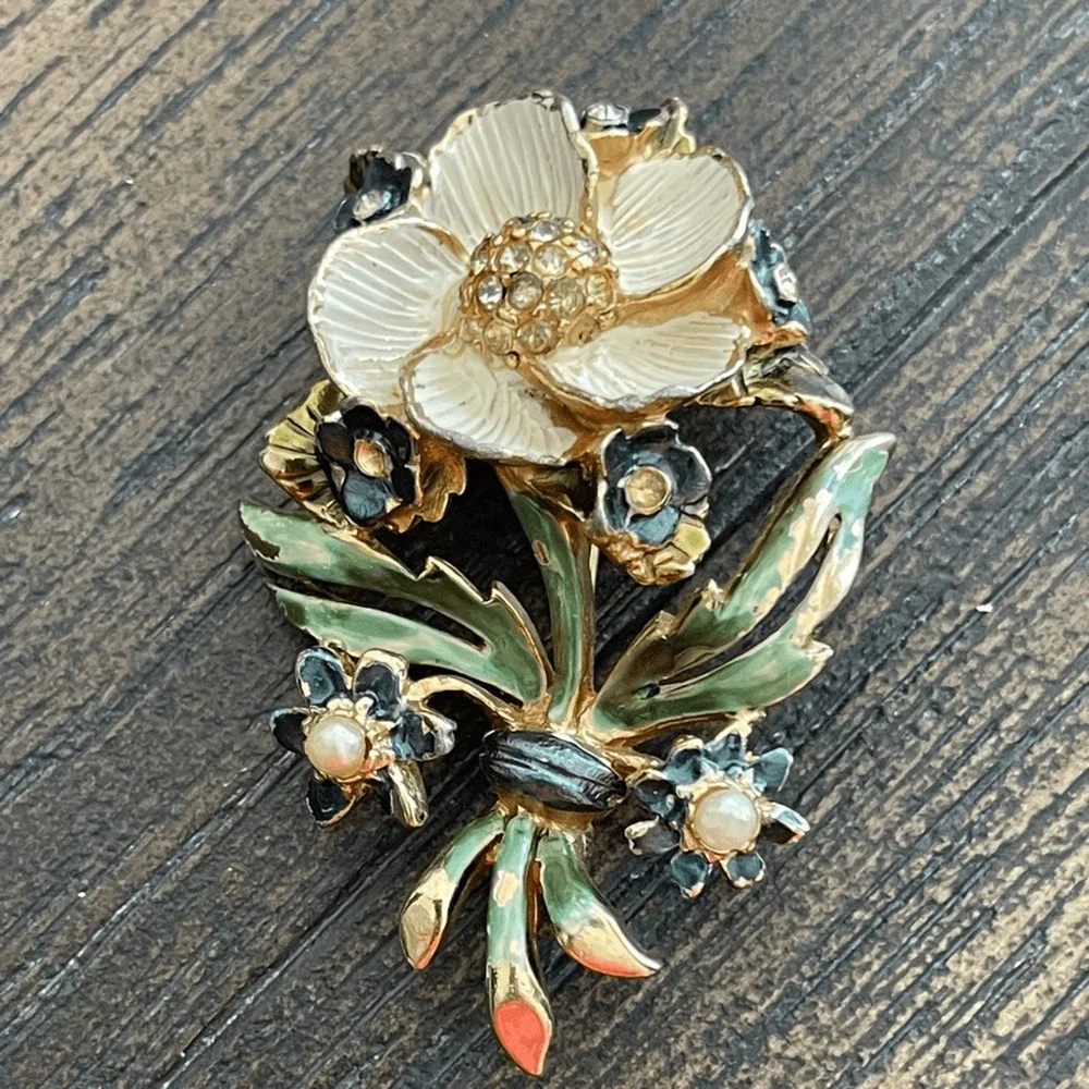 RARE 1940’s Signed Reja Flower Rhinestone Pearl Brooch Pin